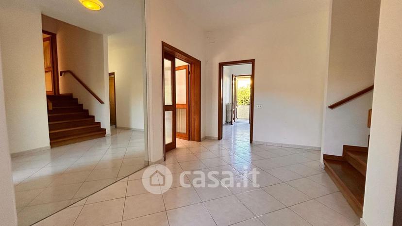 Villa in Via L. Raffaelli 63 — foto 23 di 36