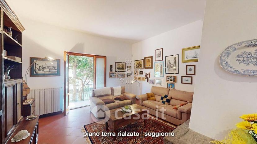 Villa in Via Arno 10 — foto 4 di 64