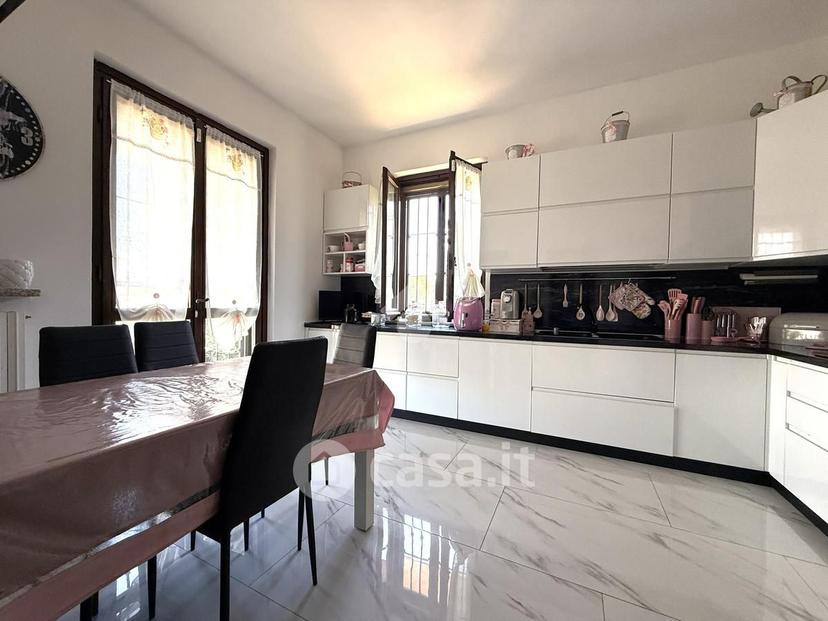 Quadrilocale in Via Bonomelli 3 — foto 44 di 47