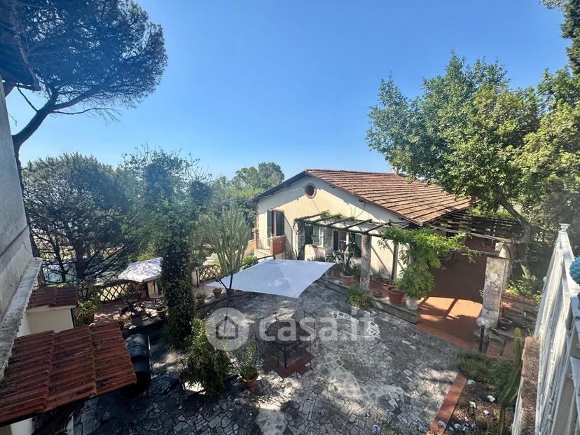 Villa in Via Appia 104 /200 — foto 10 di 136
