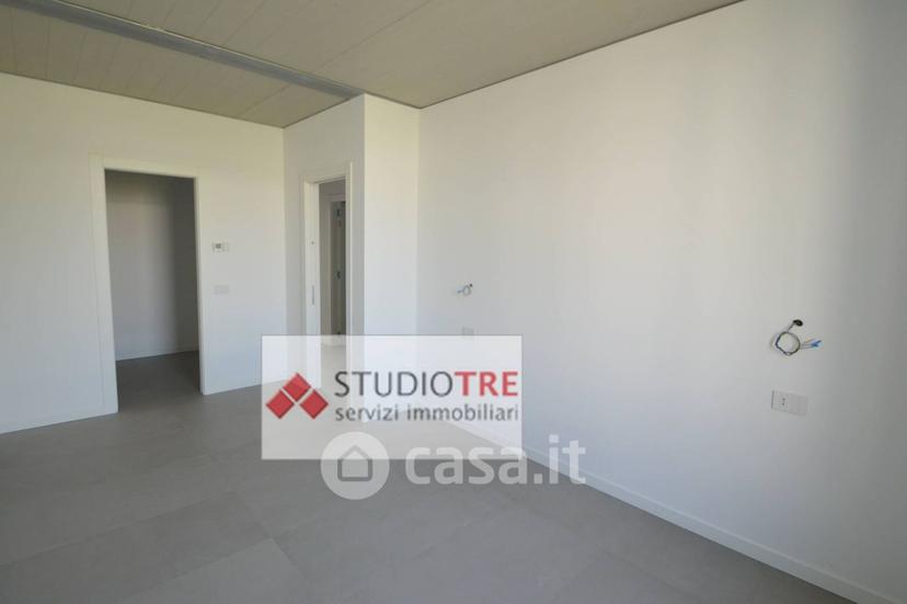 Quadrilocale in Via F .turati 1 — foto 19 di 68