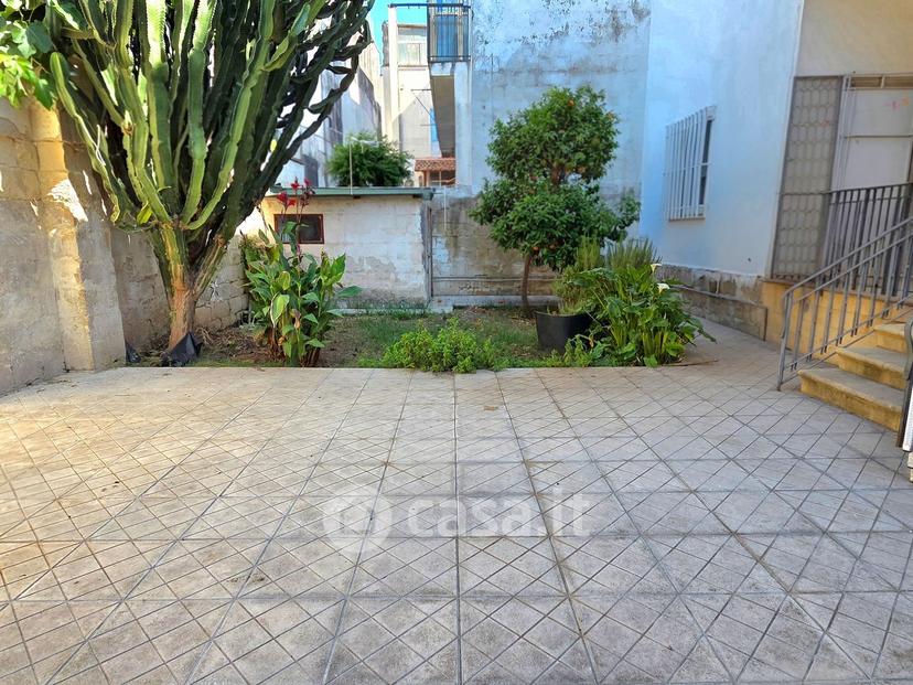 Quadrilocale in Via Toma 19 — foto 11 di 39