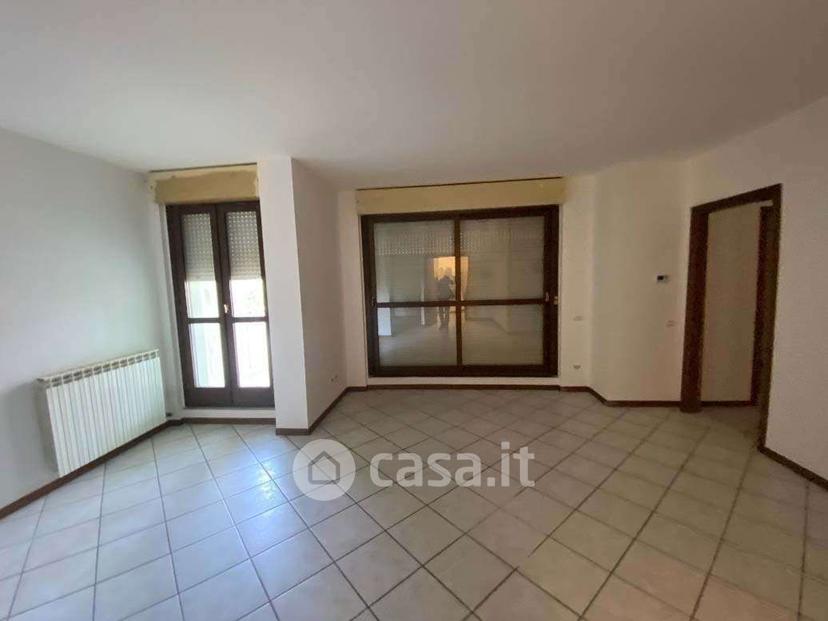 Trilocale in Via Italia 19 — foto 3 di 20
