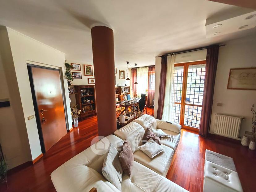 Appartamento in Via Gianfilippo Usellini — foto 3 di 28
