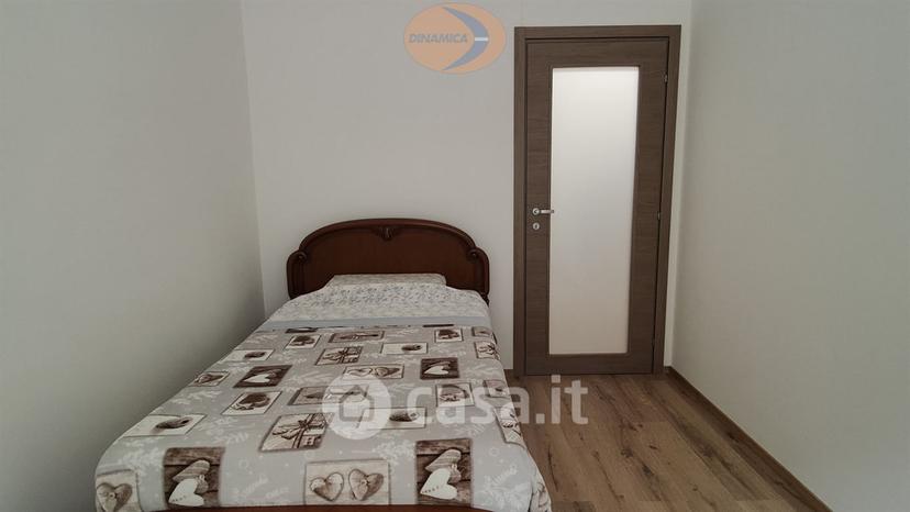 Trilocale in Via Monte Rosa 29 — foto 26 di 37