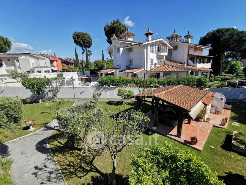 Villa in Via Eschilo — foto 6 di 37