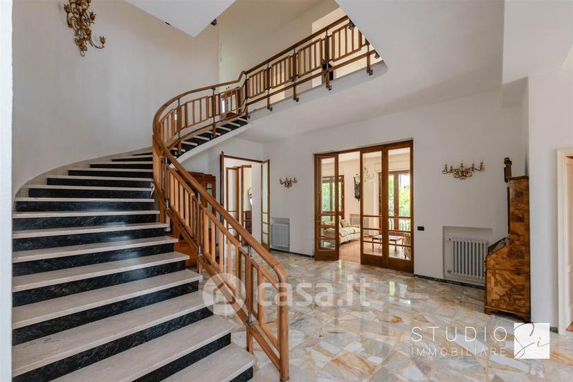 Villa in Viale Libertà — foto 14 di 48