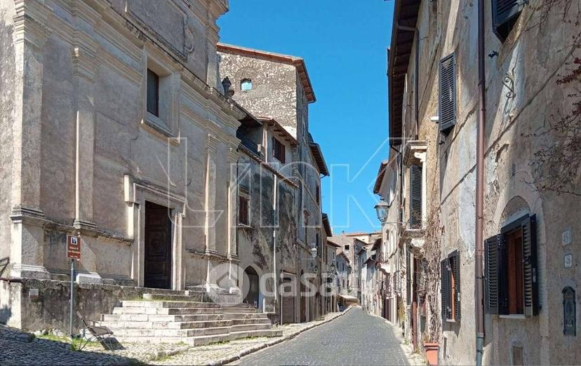 Trilocale in Via Aldo Manuzio — foto 16 di 22