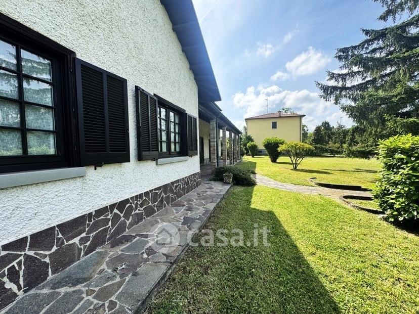 Villa in Viale Cristoforo Colombo 43 — foto 16 di 53
