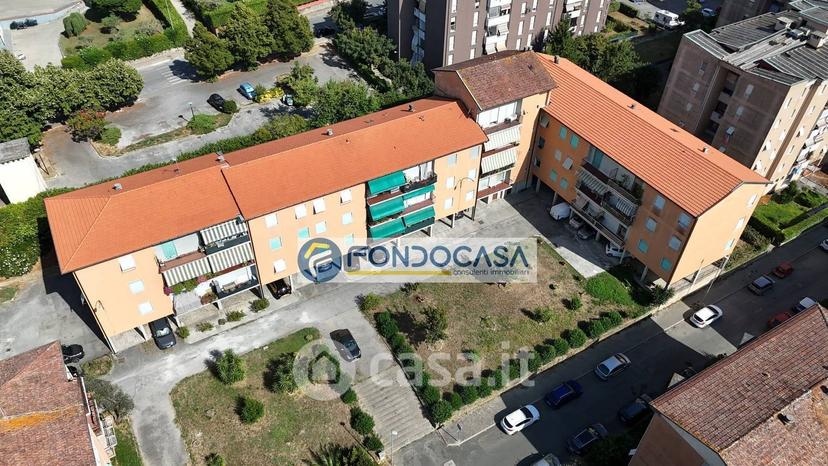 Appartamento in Via Eugenio Montale — foto 2 di 28