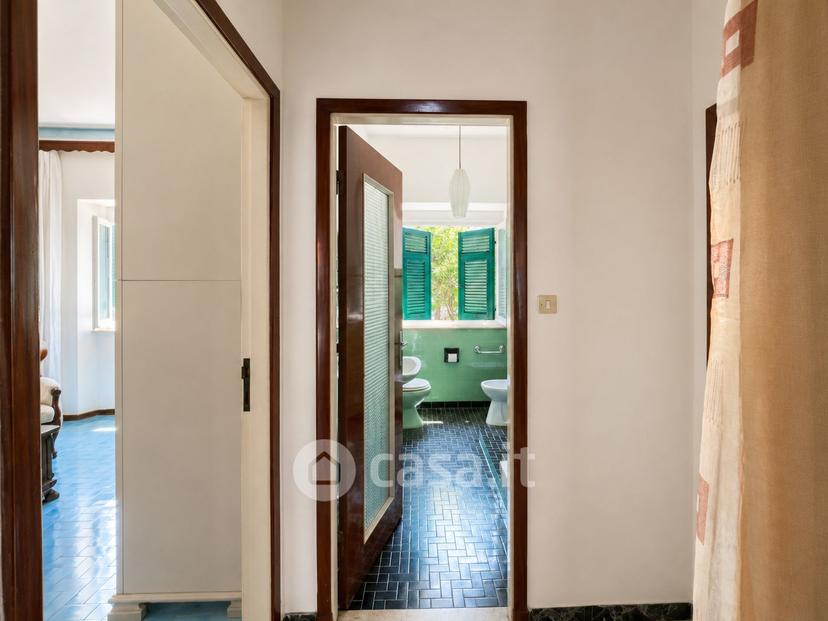 Villa in Via Giacomo Matteotti 13 — foto 13 di 45