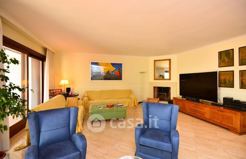 Villa in Via Prato — foto 10 di 21