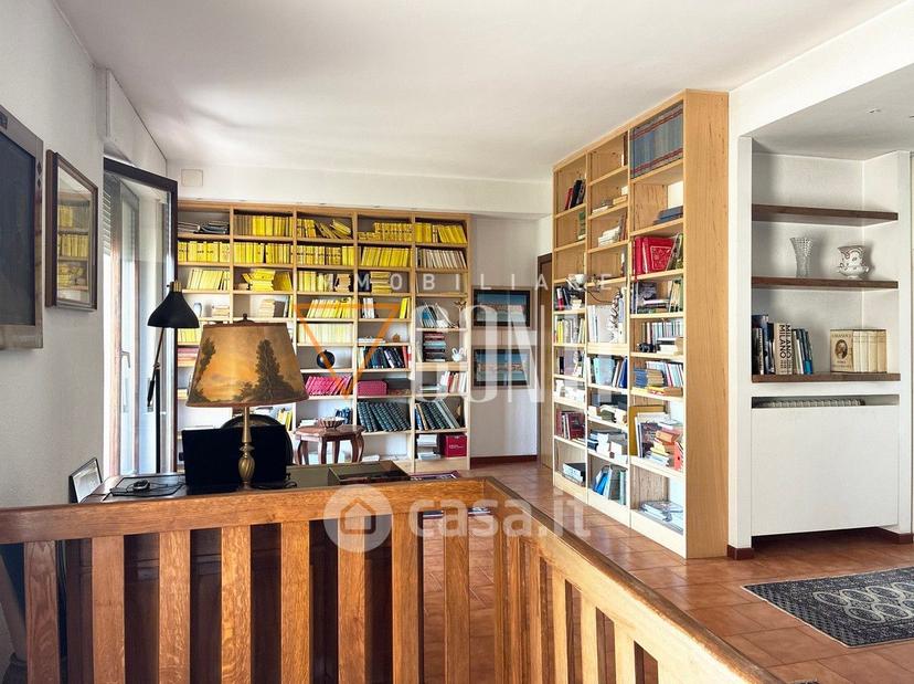 Villa in Via D. Bernacchi — foto 18 di 35