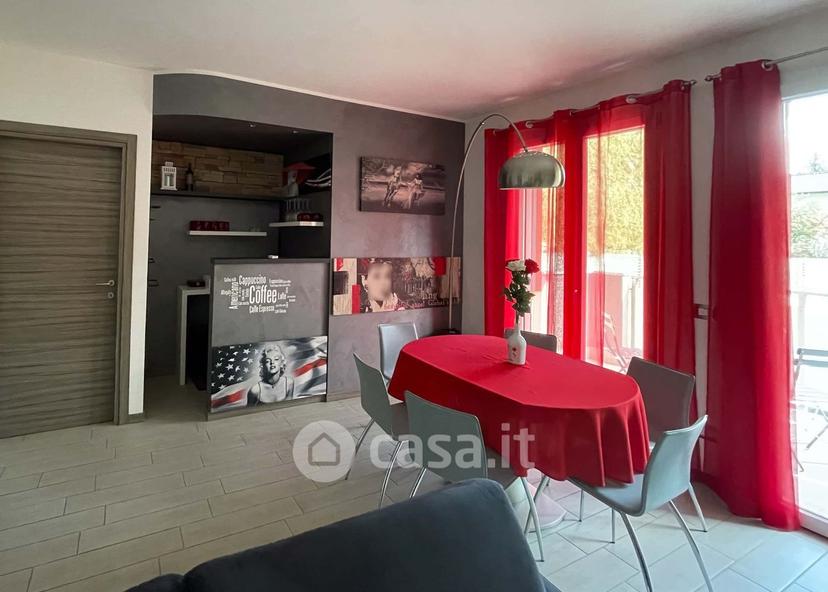 Bilocale in Via Antonio Sant'Elia 27 — foto 4 di 10