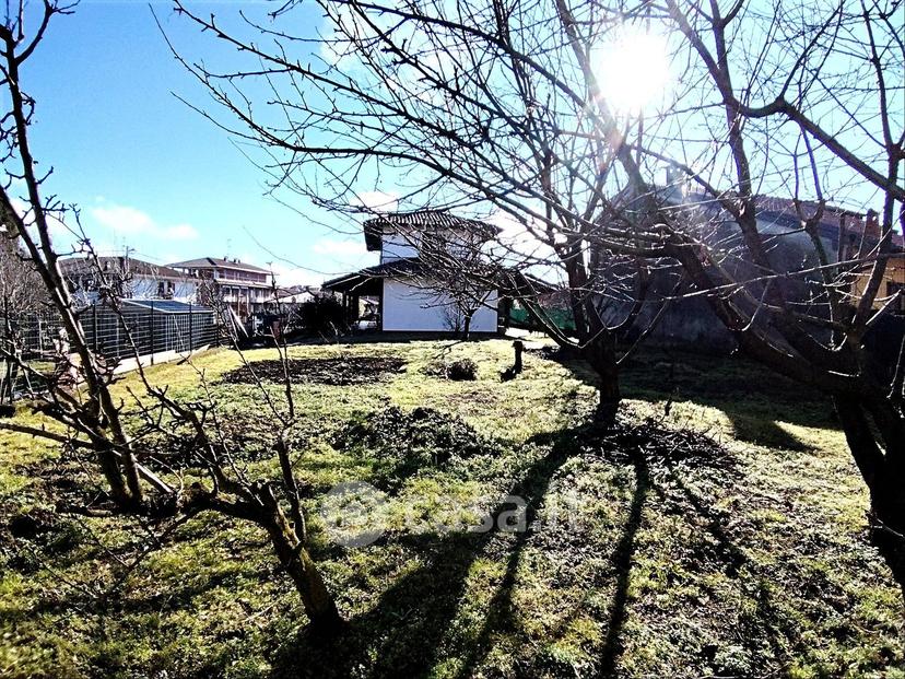 Villa in Via Gagnago — foto 9 di 32