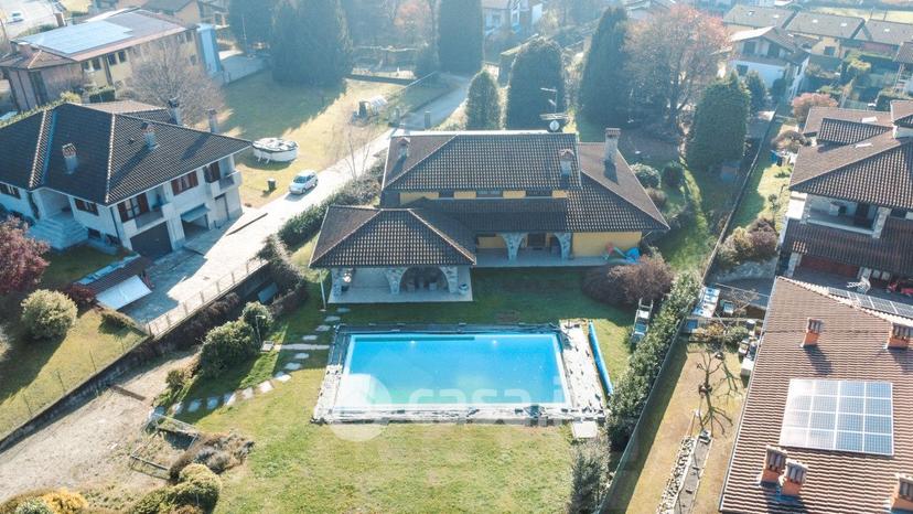 Villa in Via C. Battisti 84 — foto 12 di 39