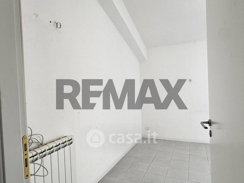 Trilocale in Via Duca degli Abruzzi 46 — foto 13 di 35