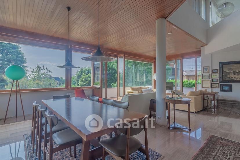 Villa in Via Como 19 — foto 6 di 32