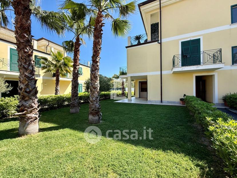 Quadrilocale in Via Pasteur 185 — foto 40 di 44