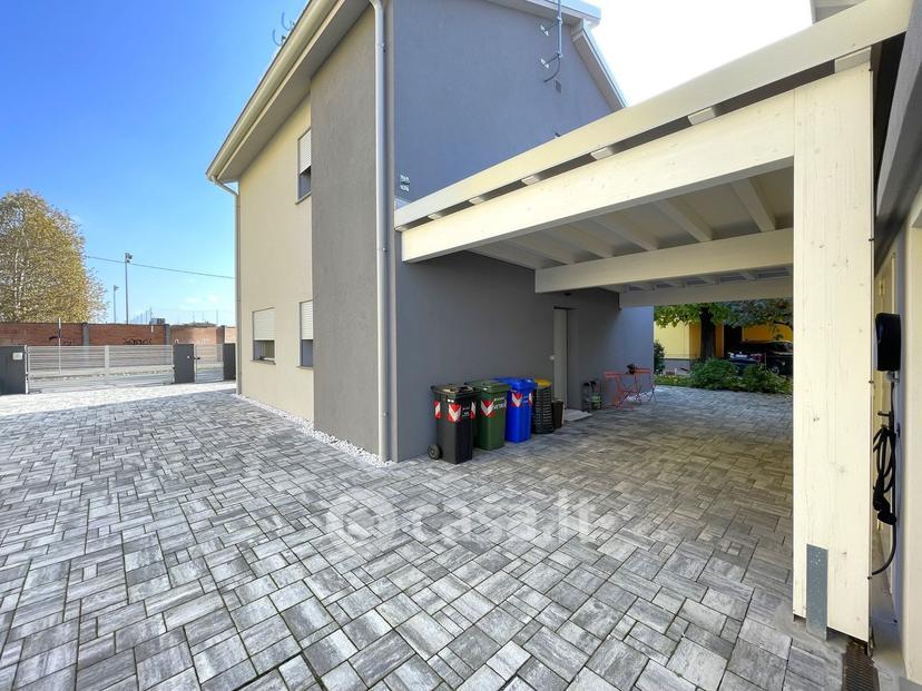 Villa in Via G. Matteotti 82 — foto 7 di 56