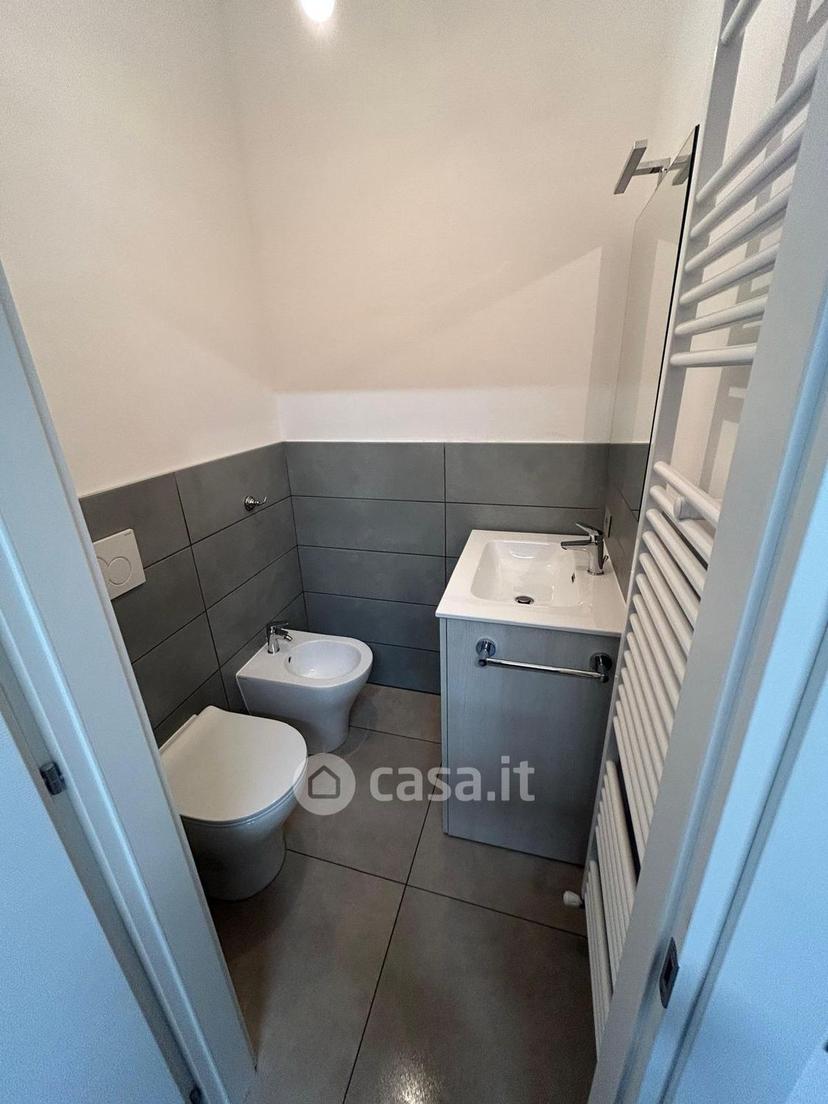 Stanza in Via Aurelio Saffi — foto 9 di 25
