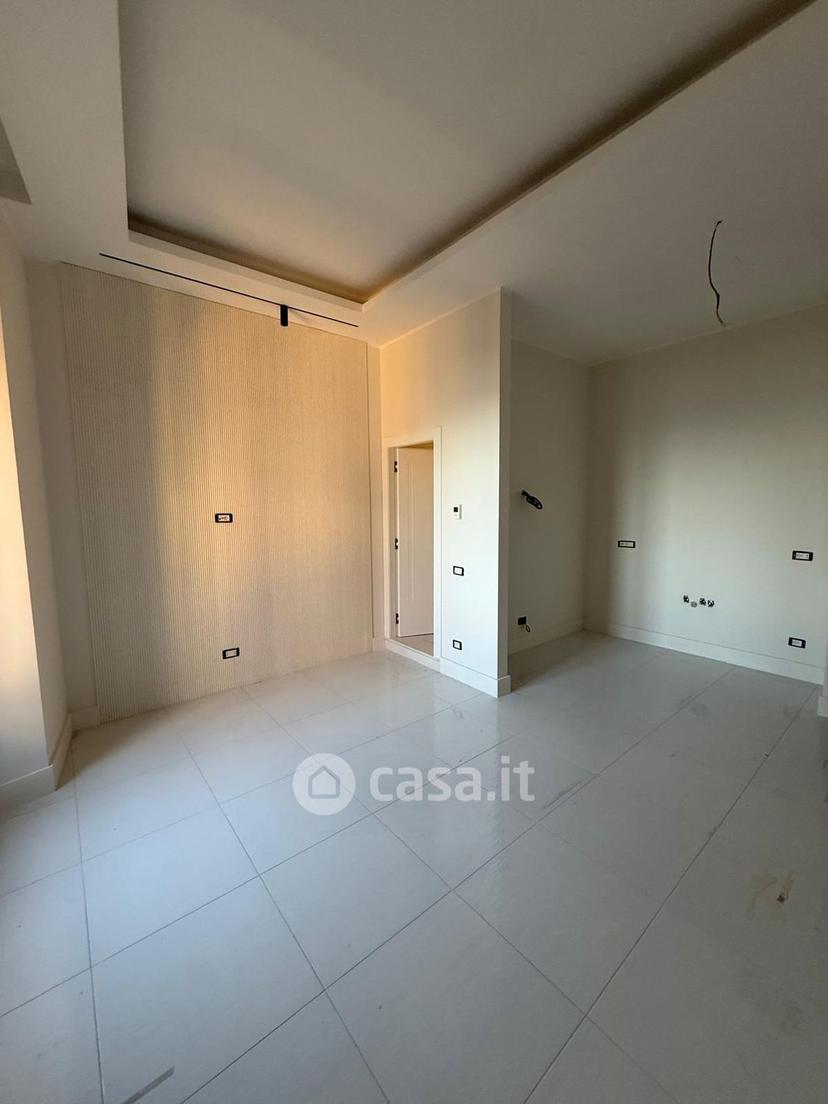 Bilocale in Via Tullia 19 — foto 19 di 29
