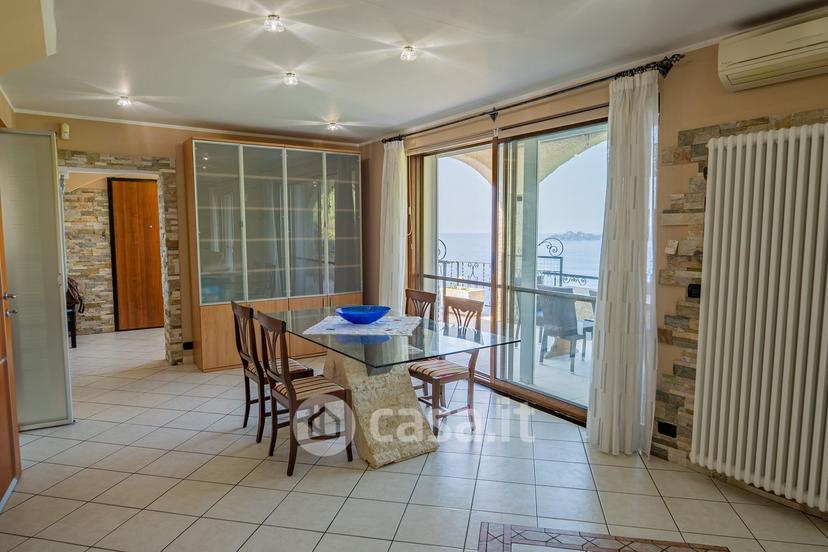 Villa in Strada Statale 1 69 — foto 2 di 34
