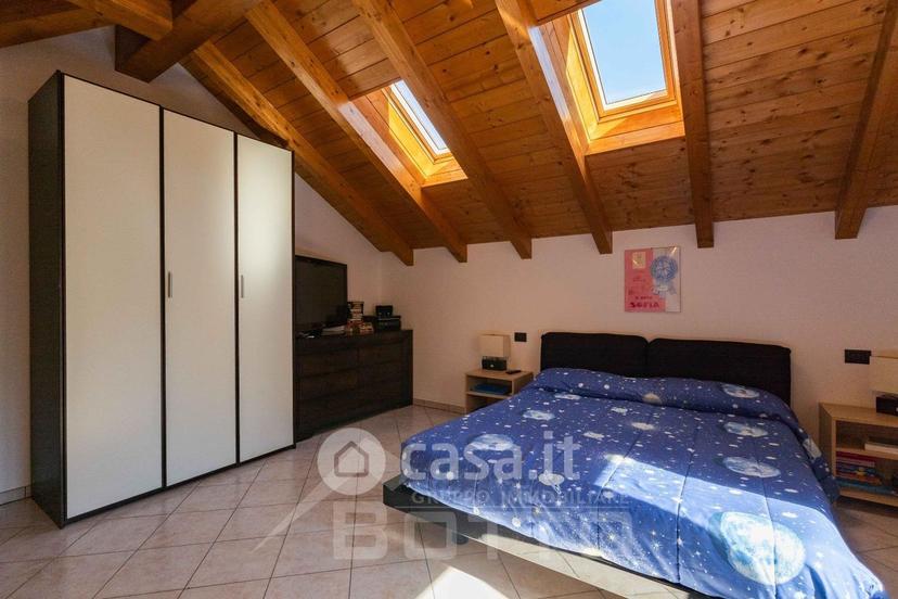 Villa in Via dei Boschi 12 — foto 3 di 37