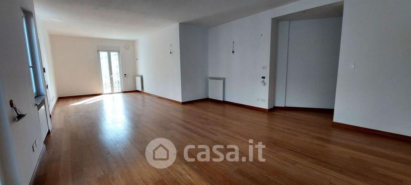Trilocale in Viale Tancredi Galimberti — foto 11 di 11