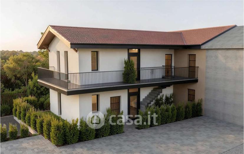 Trilocale in Via Ronago 1 — foto 7 di 11