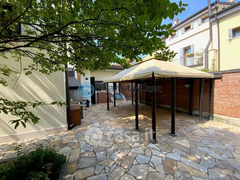 Villa in Via Antonio Simeone Sografi 11 — foto 25 di 33