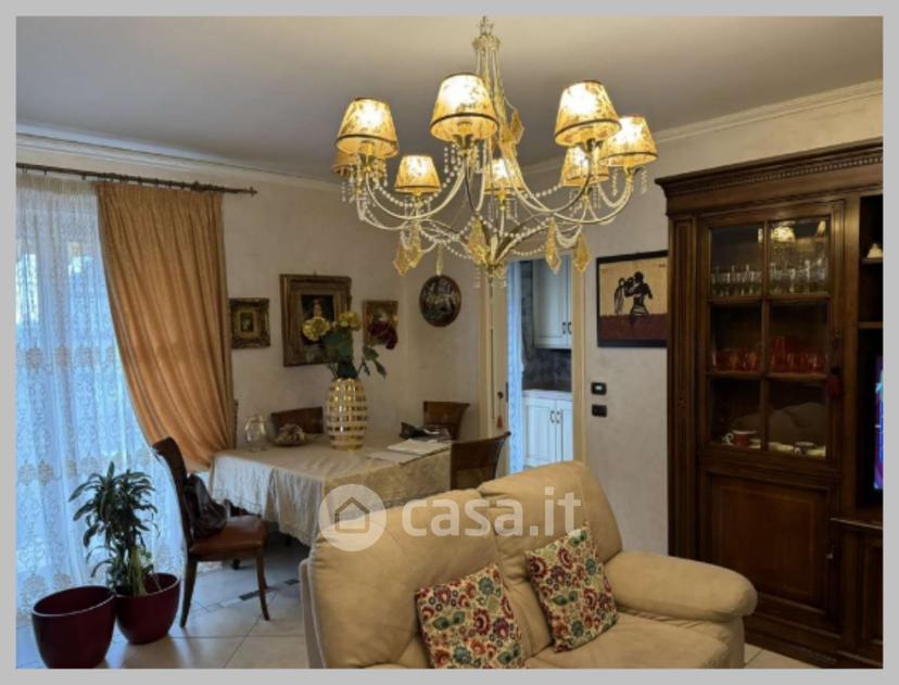 Appartamento in Via Basilicata — foto 17 di 33