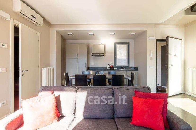Trilocale in Via Antica Regina 21 — foto 9 di 31