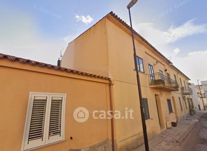 Bilocale in Via Liguria 12