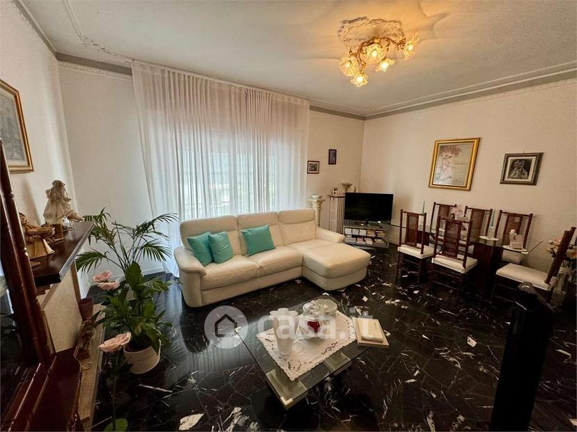 Villa in Via Eugenio Baroni 1 — foto 25 di 33