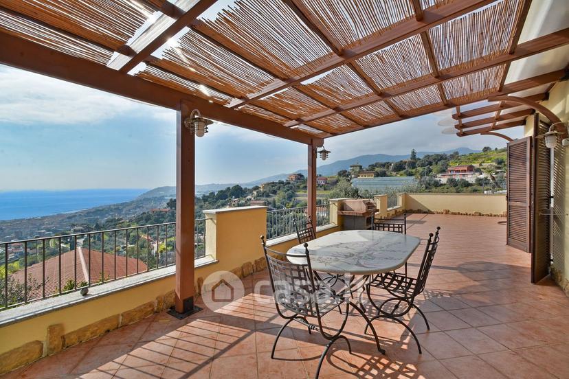 Villa in Strada Villetta — foto 3 di 30