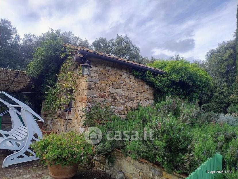 Villa in Strada Senza Nome 53011 — foto 9 di 45