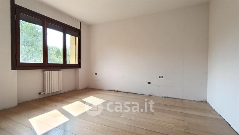 Appartamento in Via Ugo Foscolo 12 — foto 32 di 57