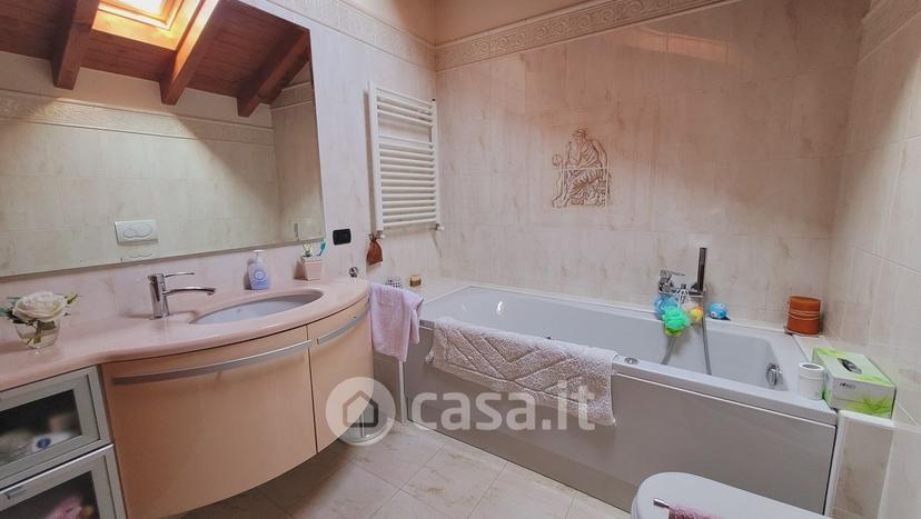 Villa in Via Giuseppe de Filippi 29 — foto 17 di 53