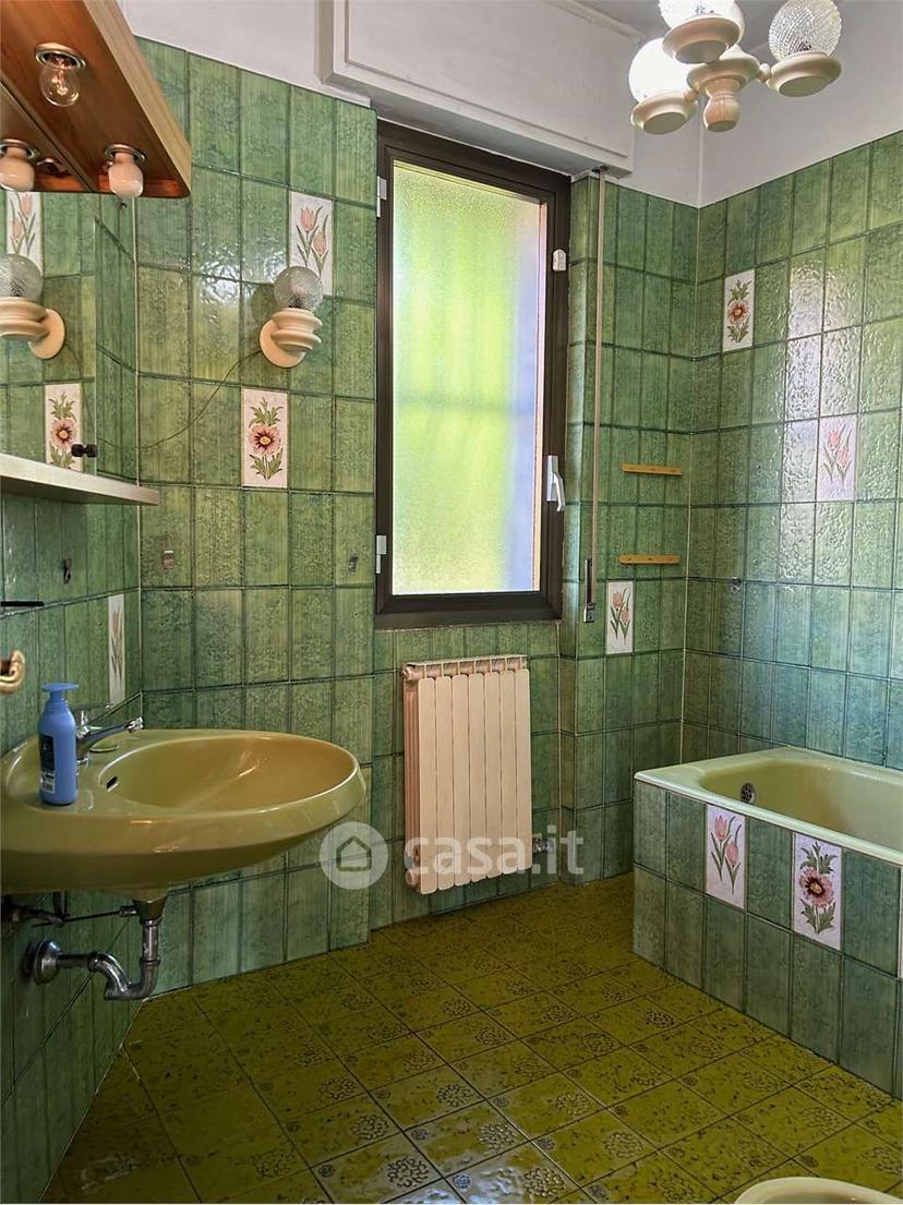 Villa in Via degli Alpini 1 — foto 17 di 41