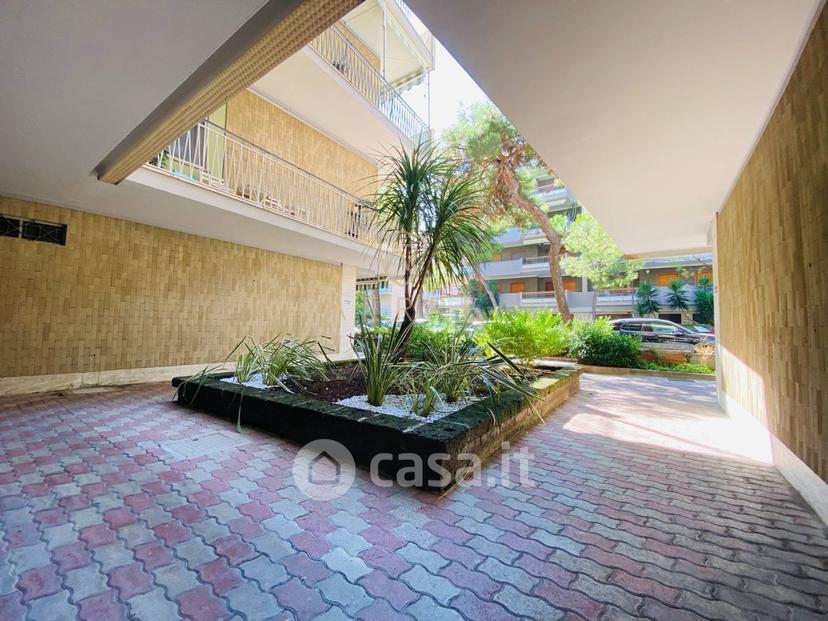 Trilocale in Viale John Fitzgerald Kennedy 78 — foto 20 di 34