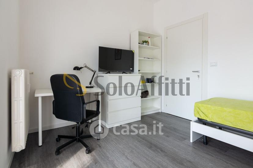 Stanza in Via Madonna delle Rose 11 — foto 3 di 22