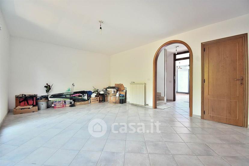 Appartamento in Via Fratelli Rosselli — foto 19 di 30