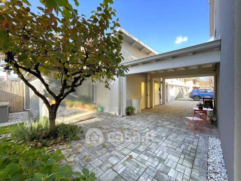 Villa in Via G. Matteotti 82 — foto 18 di 56