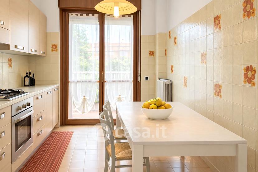 Stanza in Via Curtatone 3 — foto 8 di 9