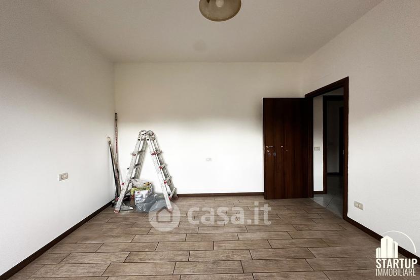 Trilocale in Via Carroccio 5 — foto 3 di 31