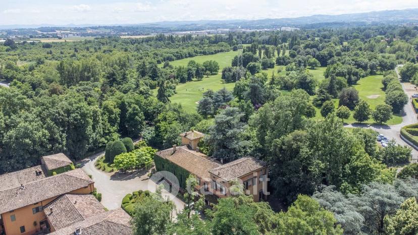 Villa in Via Castelnuovo Rangone — foto 32 di 101