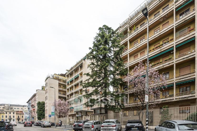 Quadrilocale in Via Antonio Bazzini 24 — foto 3 di 28