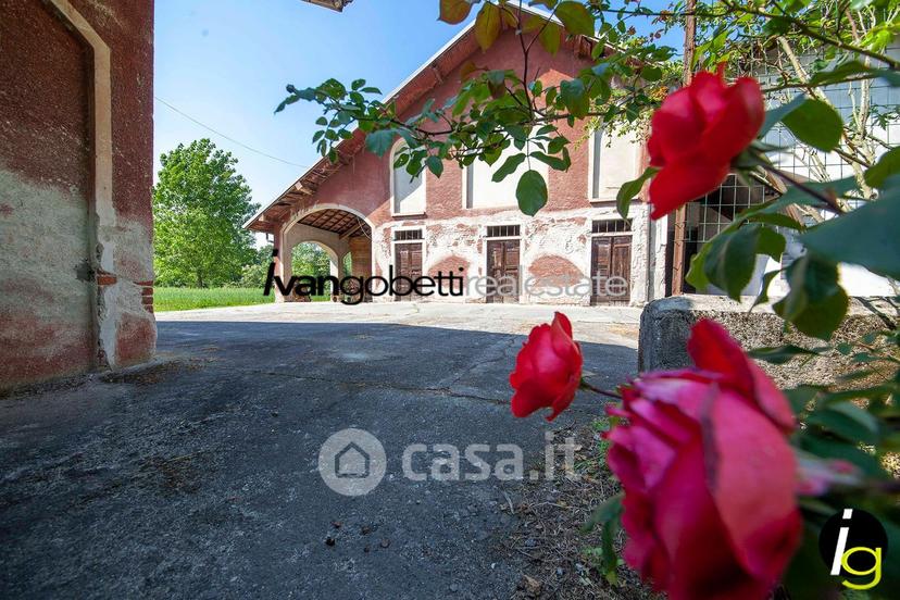Villa in Via Sempione 13 — foto 18 di 40