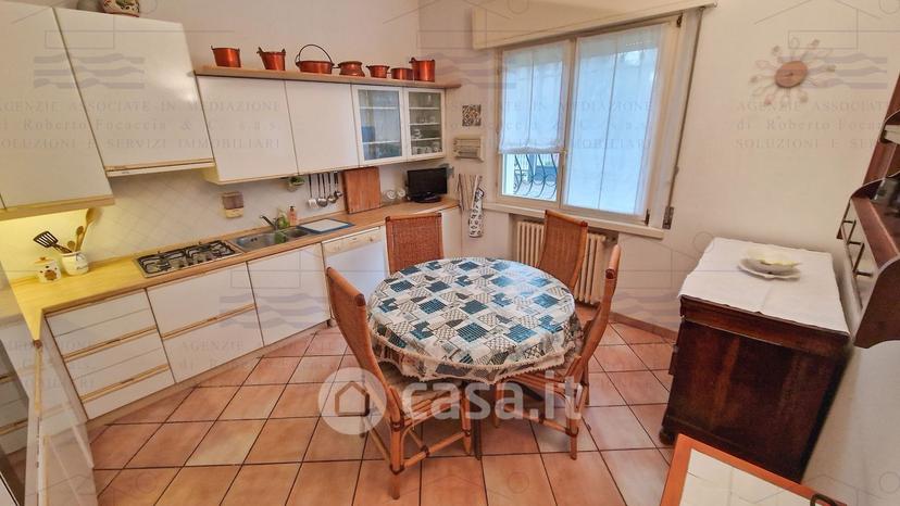 Appartamento in Viale Due Giugno (angolo Con Seconda Traversa Pine 101 — foto 6 di 39